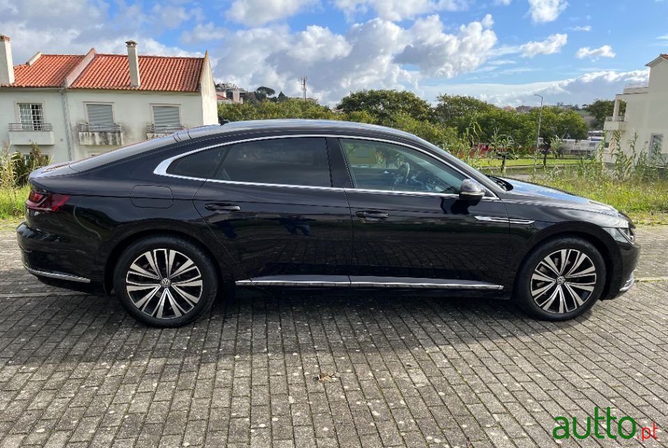 2017' Volkswagen Arteon photo #6