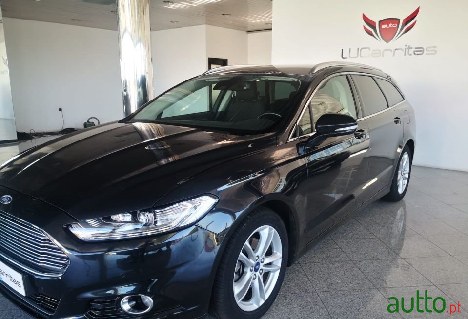 2014' Ford Mondeo Sw photo #3