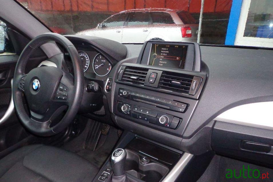 2013' BMW 116 Sport photo #2