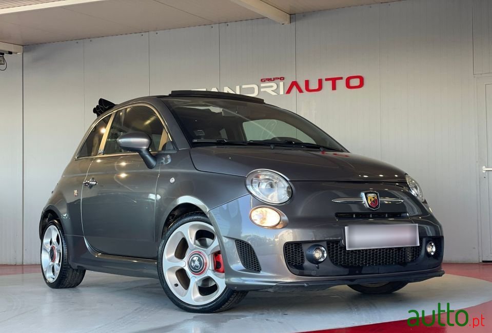2012' Abarth 500C photo #2