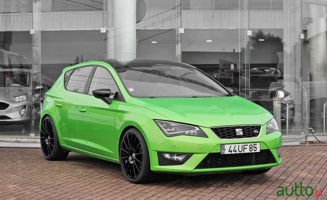 2015' SEAT Leon photo #1