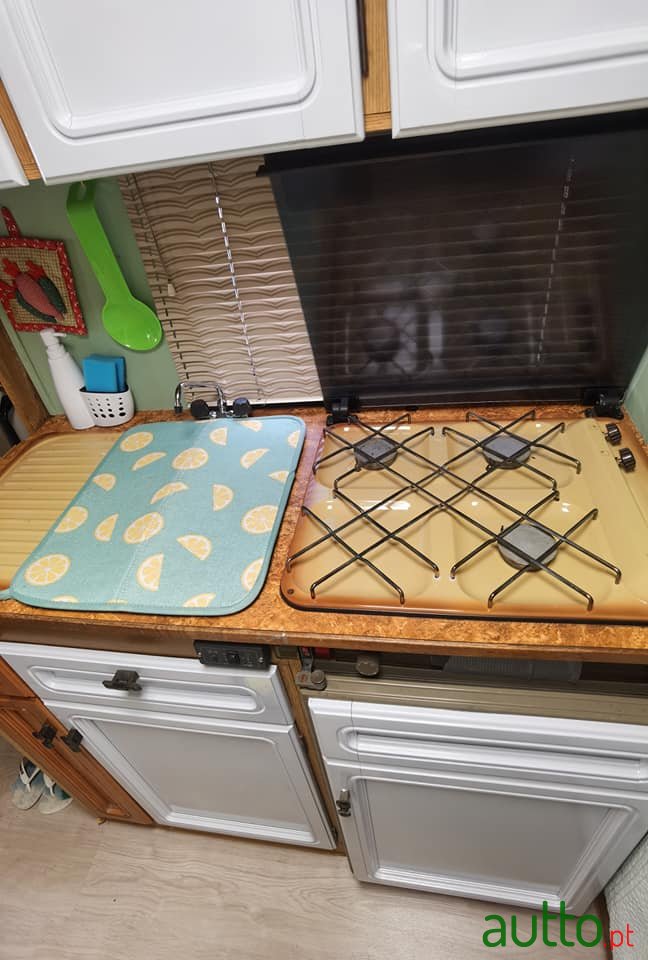 1992' Peugeot photo #7