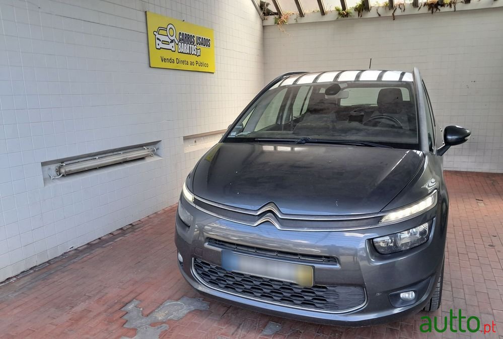 2014' Citroen C4 Grand Picasso photo #2