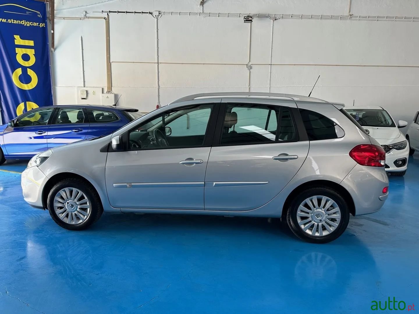 2012' Renault Clio Break photo #4