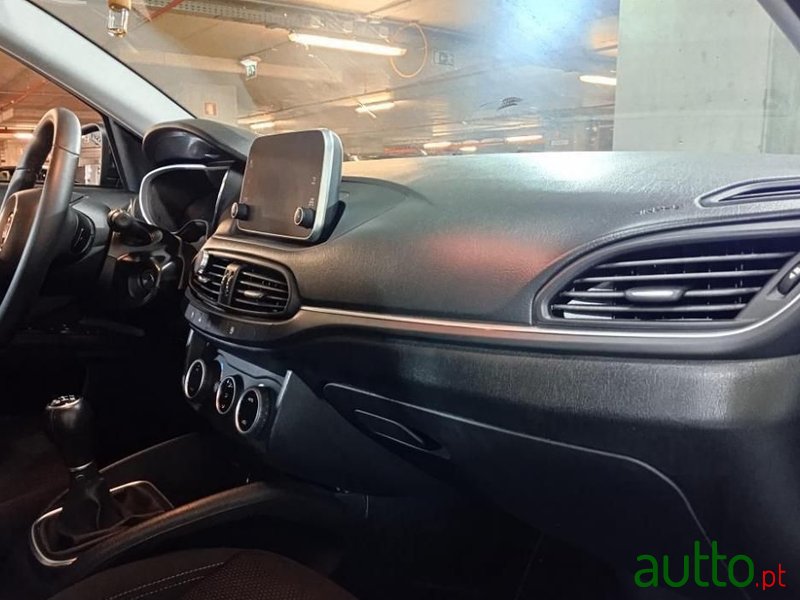 2019' Fiat Tipo 1.3 M-Jet Lounge photo #6