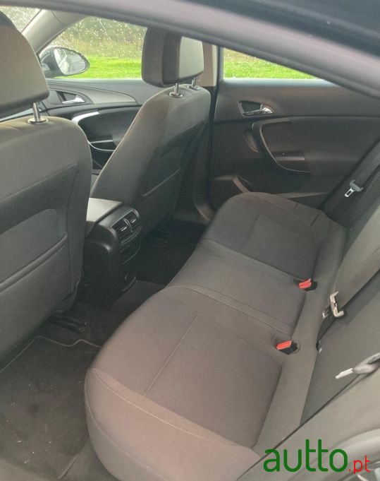 2011' Opel Insignia photo #5