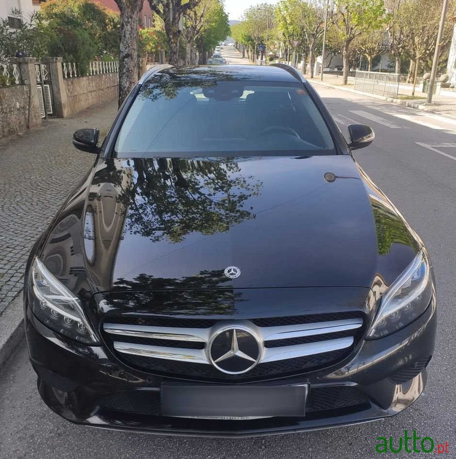 2020' Mercedes-Benz Classe C photo #2