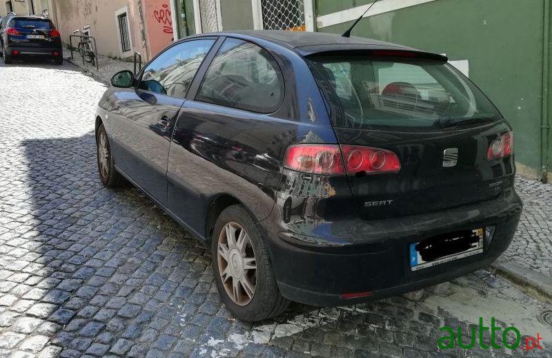 2004' SEAT Ibiza 1.4 Tdi Signo photo #2