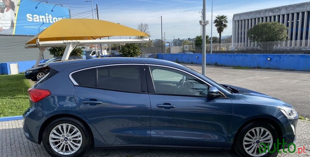 2018' Ford Focus 1.5 Tdci Ecoblue Titanium photo #6