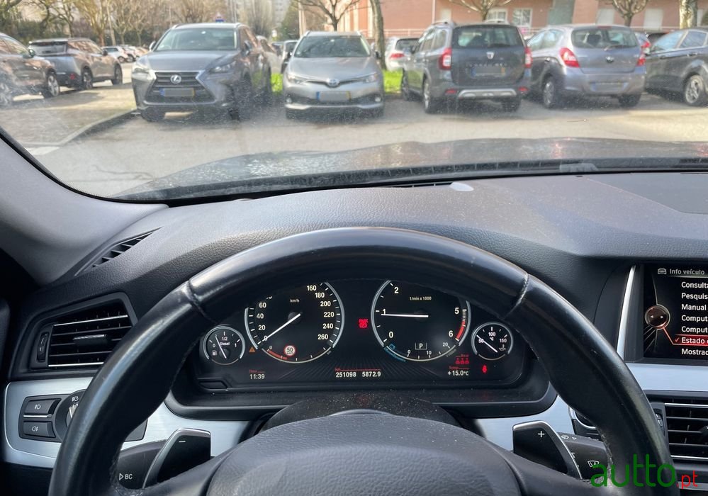 2015' BMW 518 photo #2