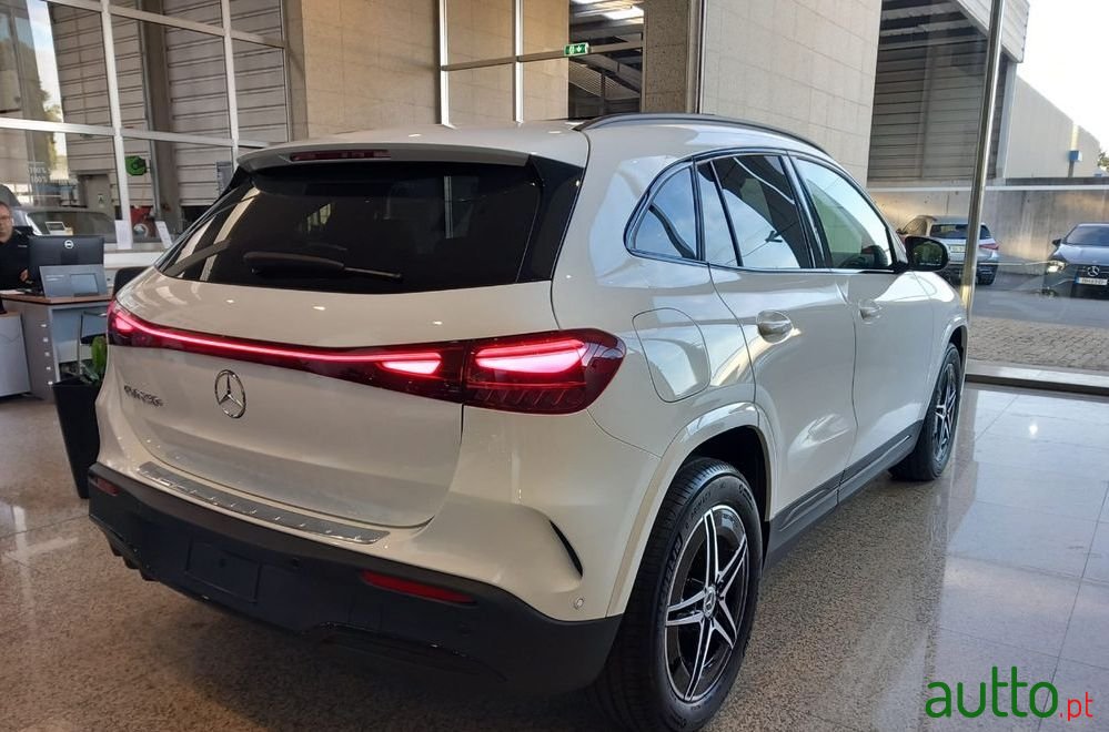 2024' Mercedes-Benz EQA 250+ Amg Line photo #4