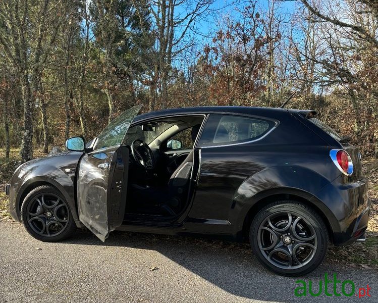 2012' Alfa Romeo MiTo photo #3