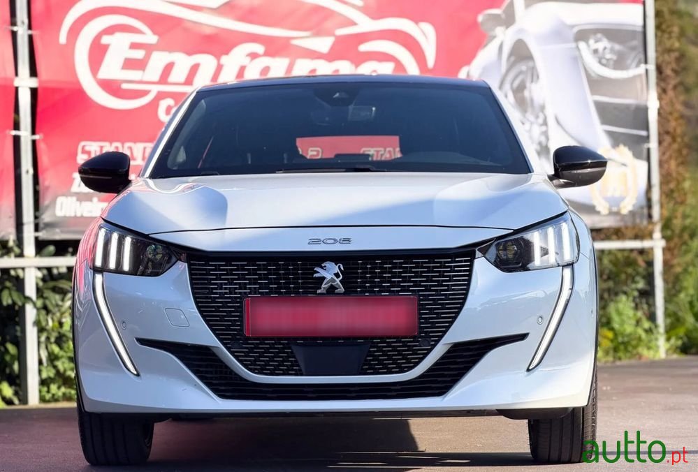 2022' Peugeot 208 1.5 Bluehdi Gt photo #4