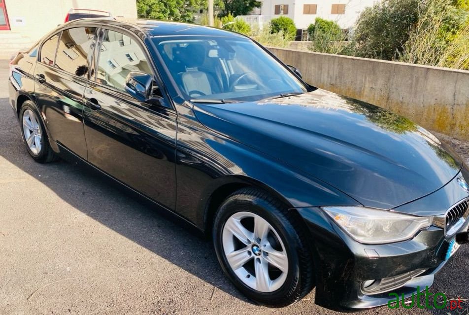 2013' BMW 320 photo #3