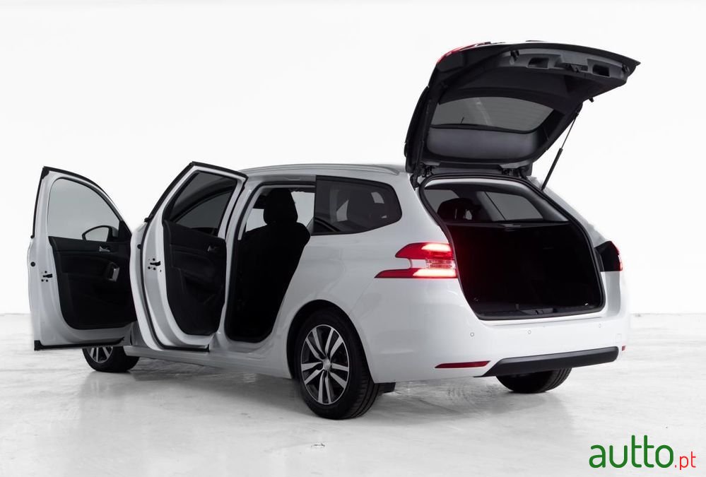 2021' Peugeot 308 Sw photo #5