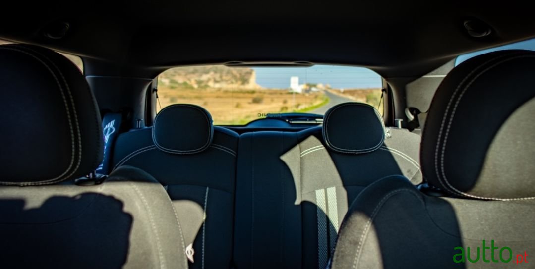 2014' MINI One photo #5