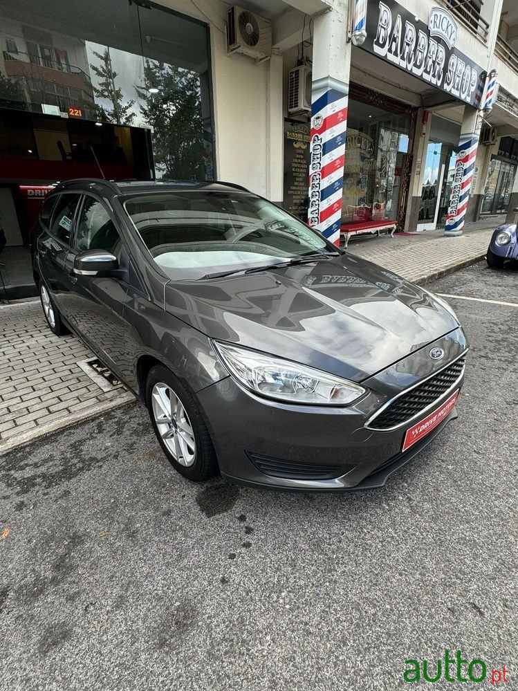 2015' Ford Focus Sw photo #3