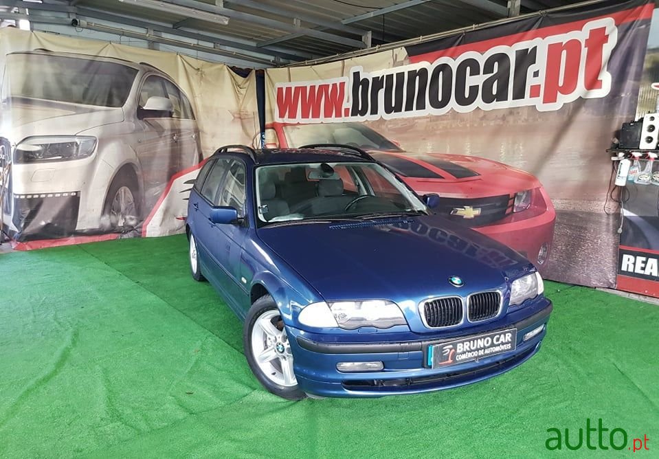 2001' BMW 320 photo #1