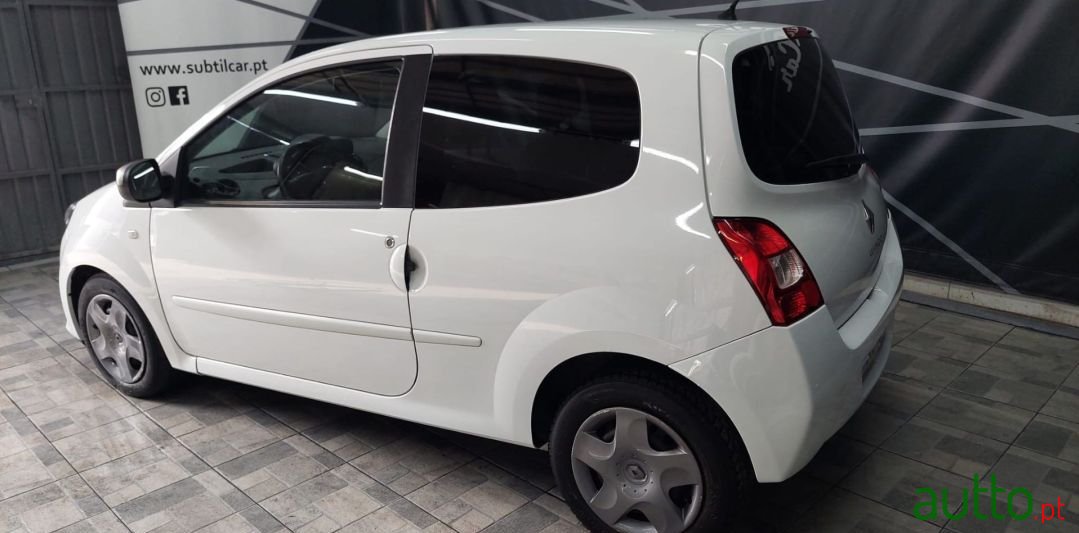 2011' Renault Twingo photo #4