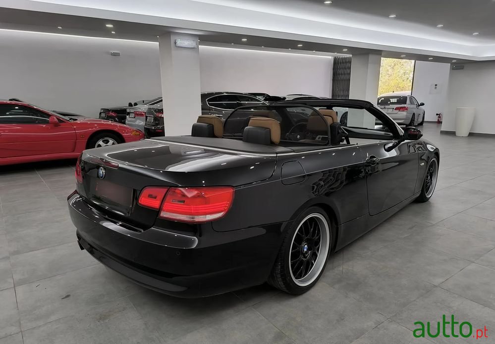 2009' BMW Série 3 I Cabrio photo #6