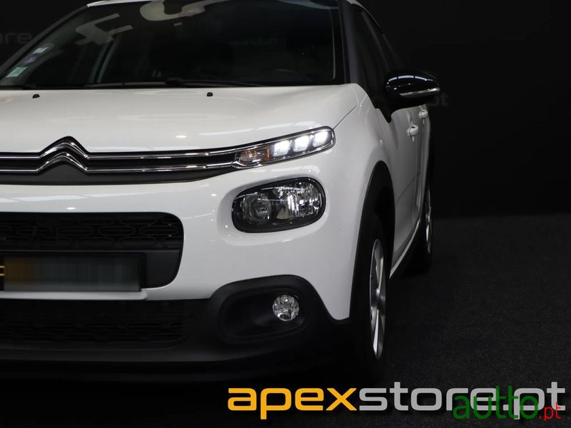 2018' Citroen C3 1.2 Puretech Shine photo #2