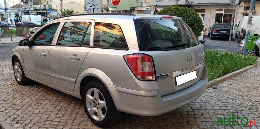 2008' Opel Astra-Caravan 1.3 Cdti Cosmo photo #2