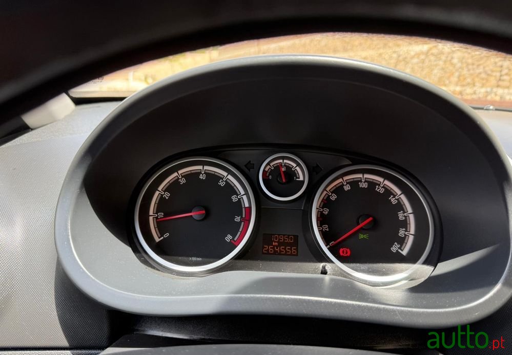 2008' Opel Corsa photo #2