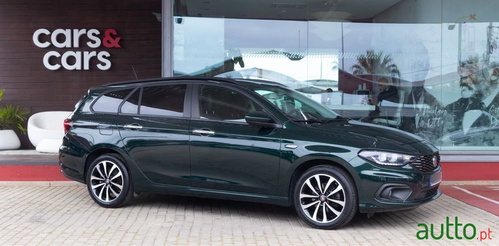 2021' Fiat Tipo Station Wagon photo #1