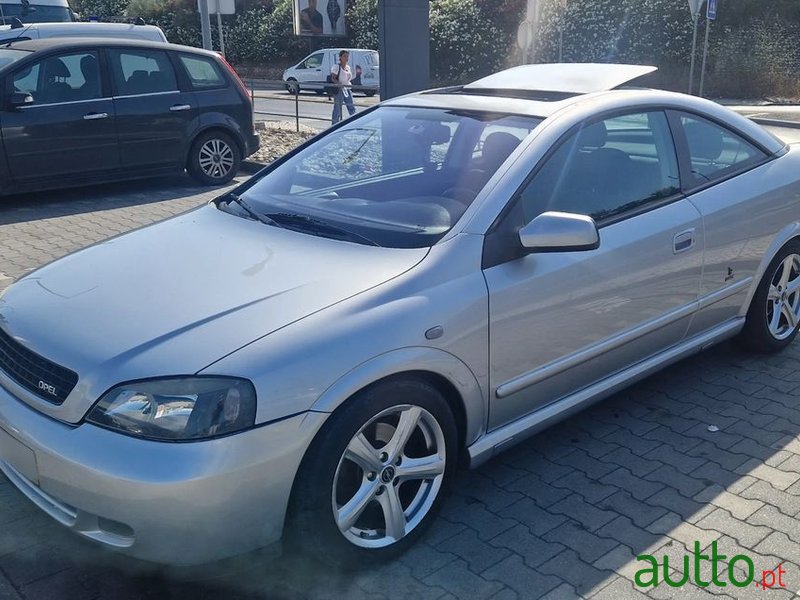 2001' Opel Astra 1.8 16V photo #5