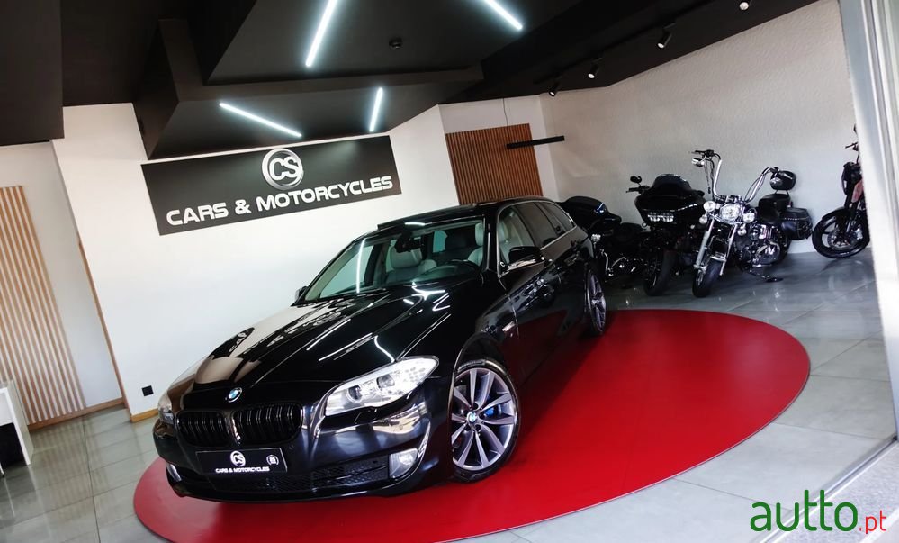 2012' BMW Série 5 D Pack M photo #3