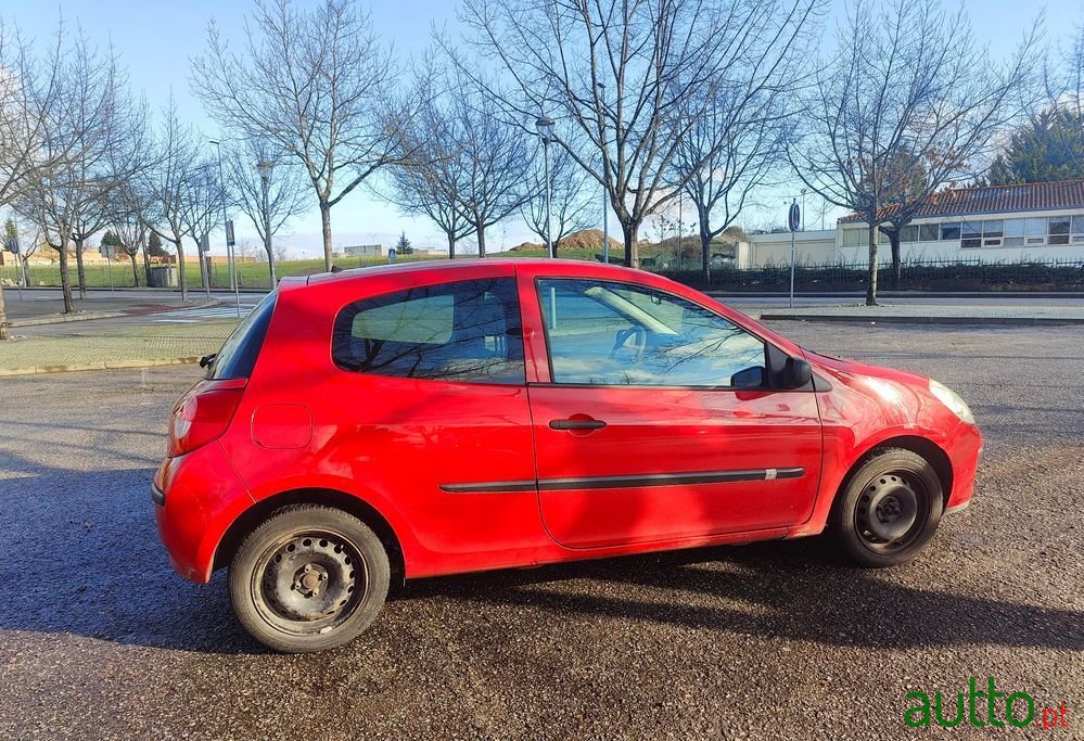 2006' Renault Clio photo #3