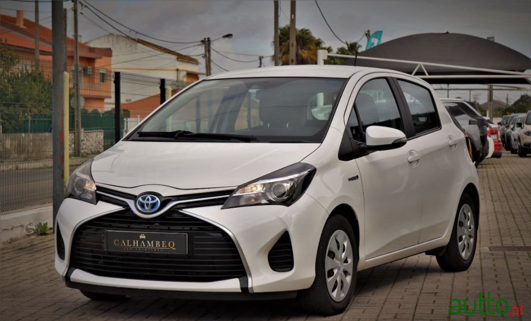 2017' Toyota Yaris photo #1