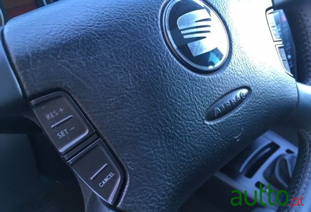 2004' SEAT Alhambra photo #3