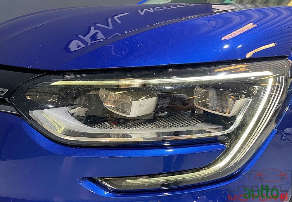 2020' Renault Megane Sport Tourer photo #4