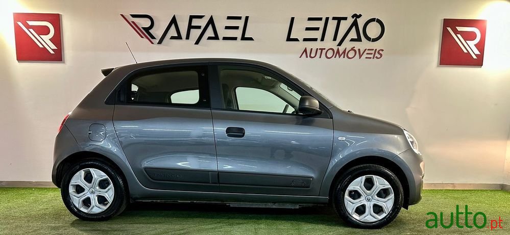 2022' Renault Twingo E-Tech. 22 Techno photo #4
