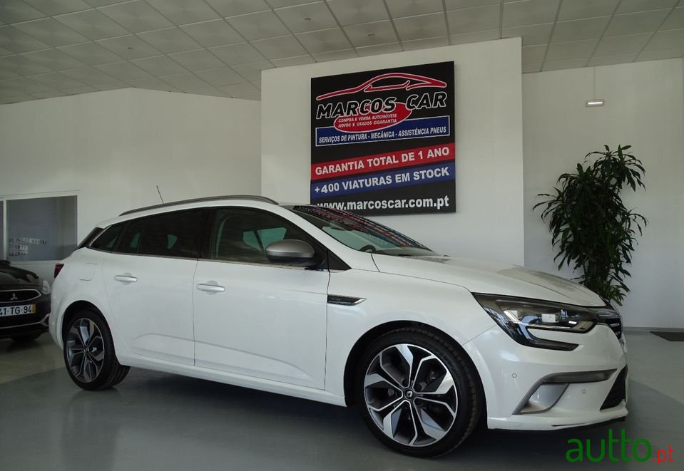 2017' Renault Megane Sport Tourer photo #1