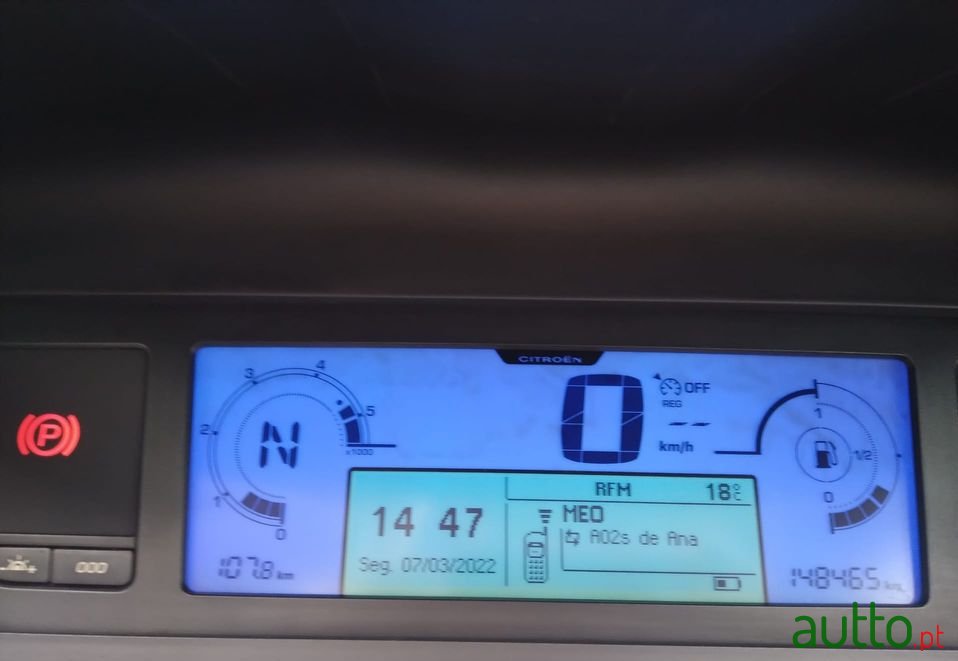 2009' Citroen C4 Grand Picasso photo #4