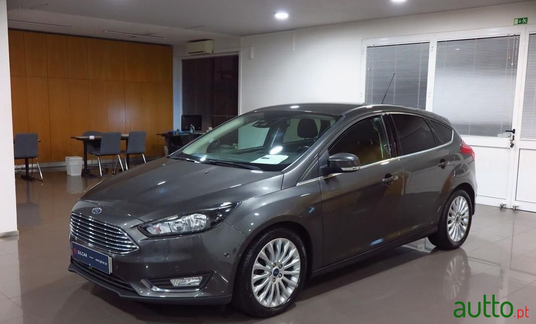 2015' Ford Focus photo #1