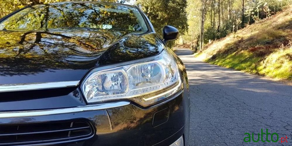 2013' Citroen C5 photo #3