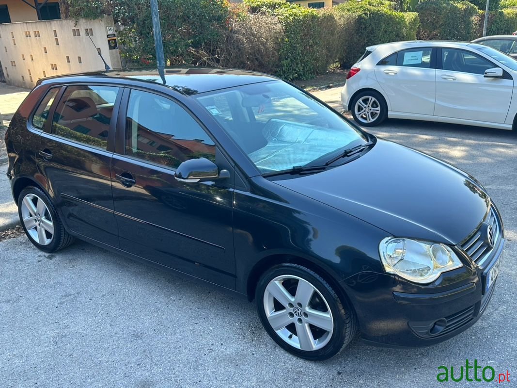 2009' Volkswagen Polo photo #4