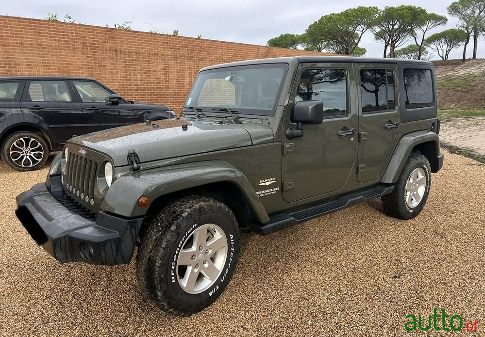 2015' Jeep Wrangler Unlimited photo #2