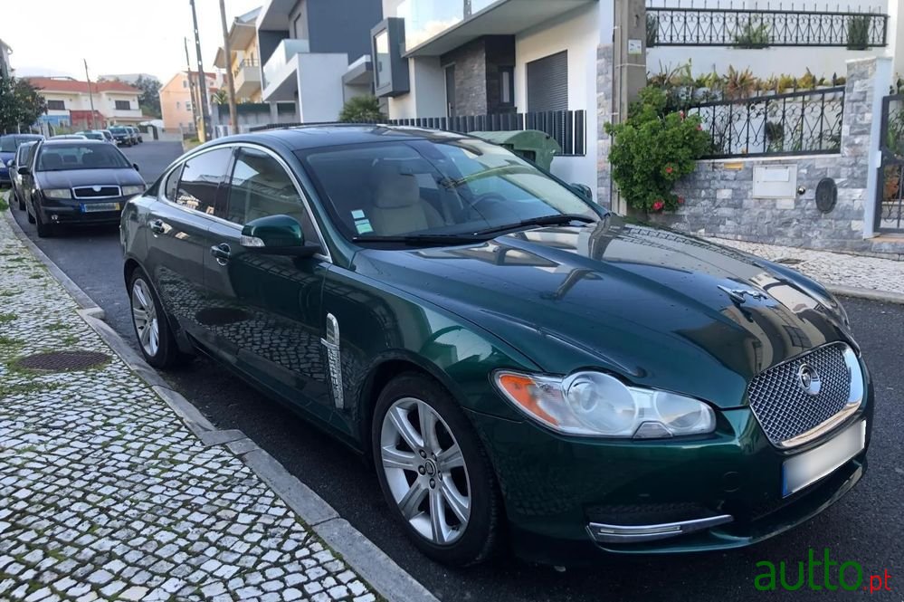 2008' Jaguar XF 3.0 V6 Luxury photo #3