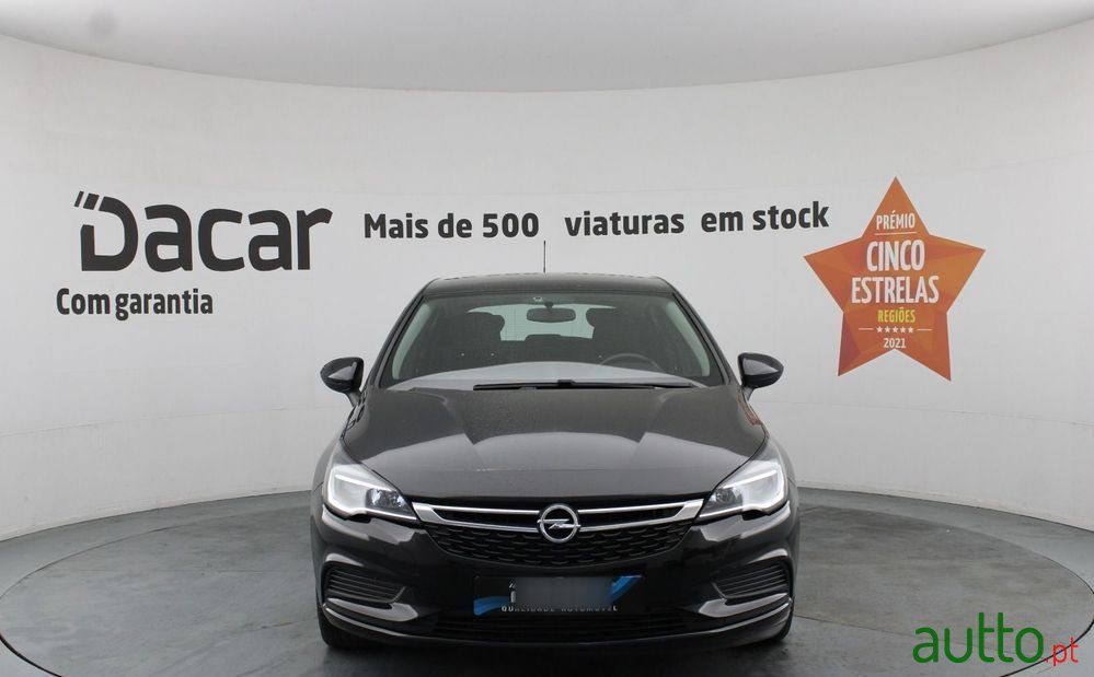 2019' Opel Astra photo #2