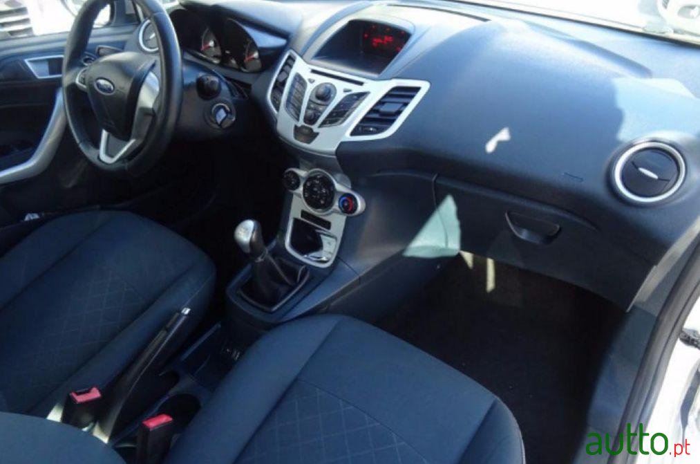 2012' Ford Fiesta 1.4 TDCi Techno photo #1