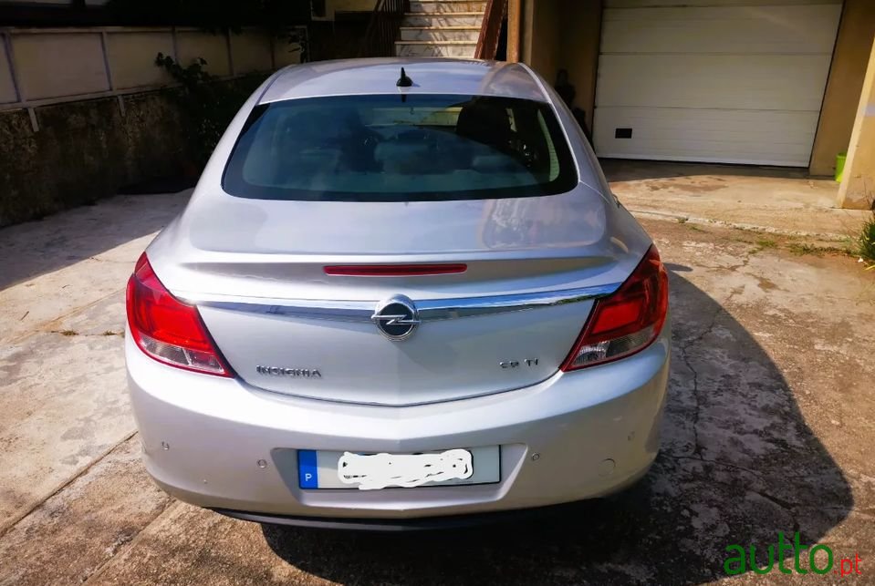 2010' Opel Insignia photo #6