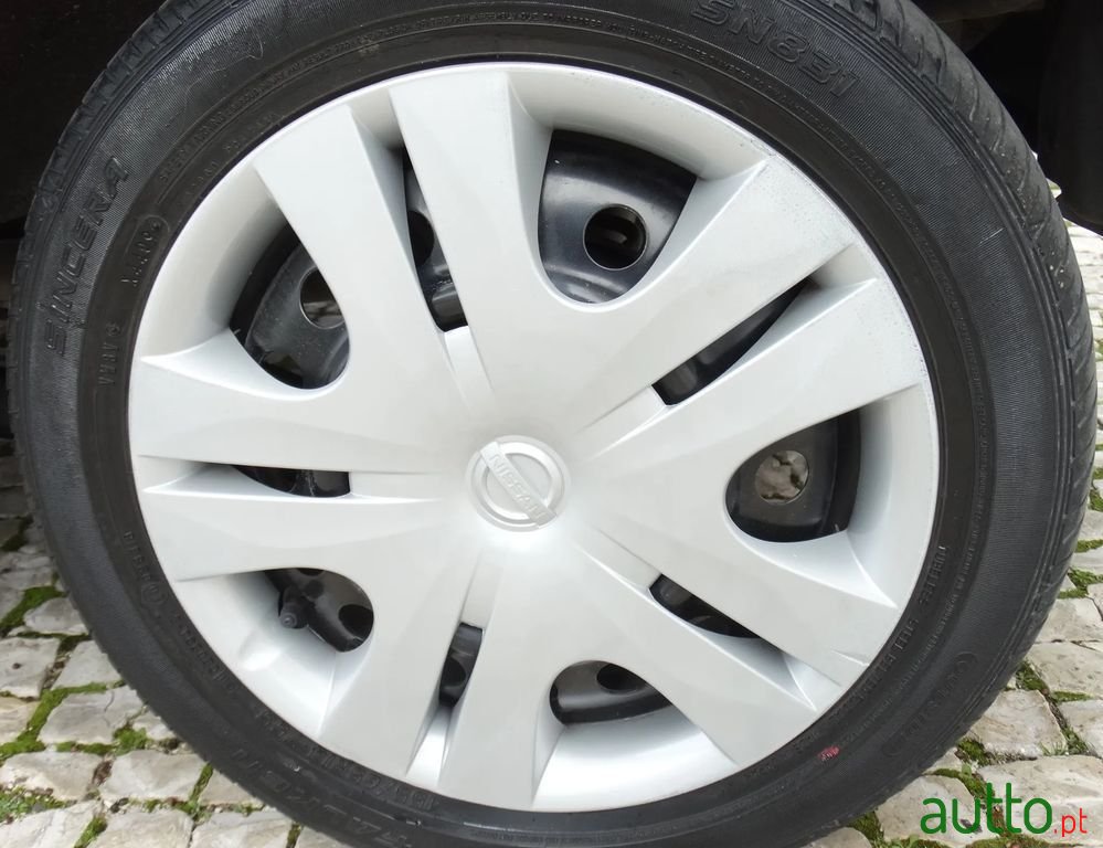 2010' Nissan Pixo 1.0 Acenta photo #4