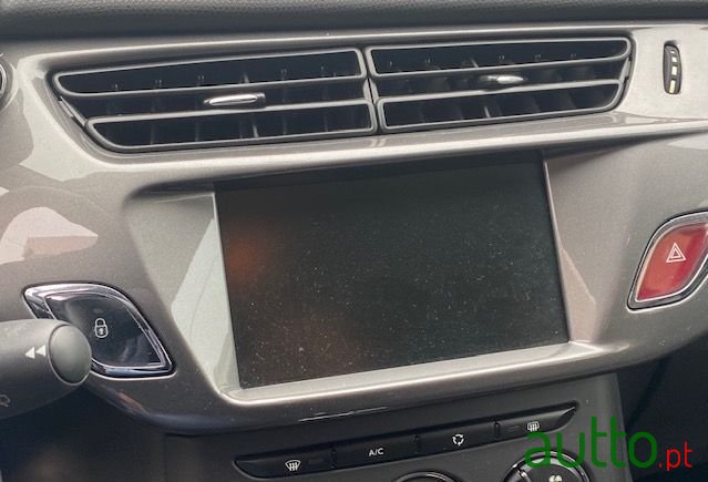 2013' Citroen C3 photo #4