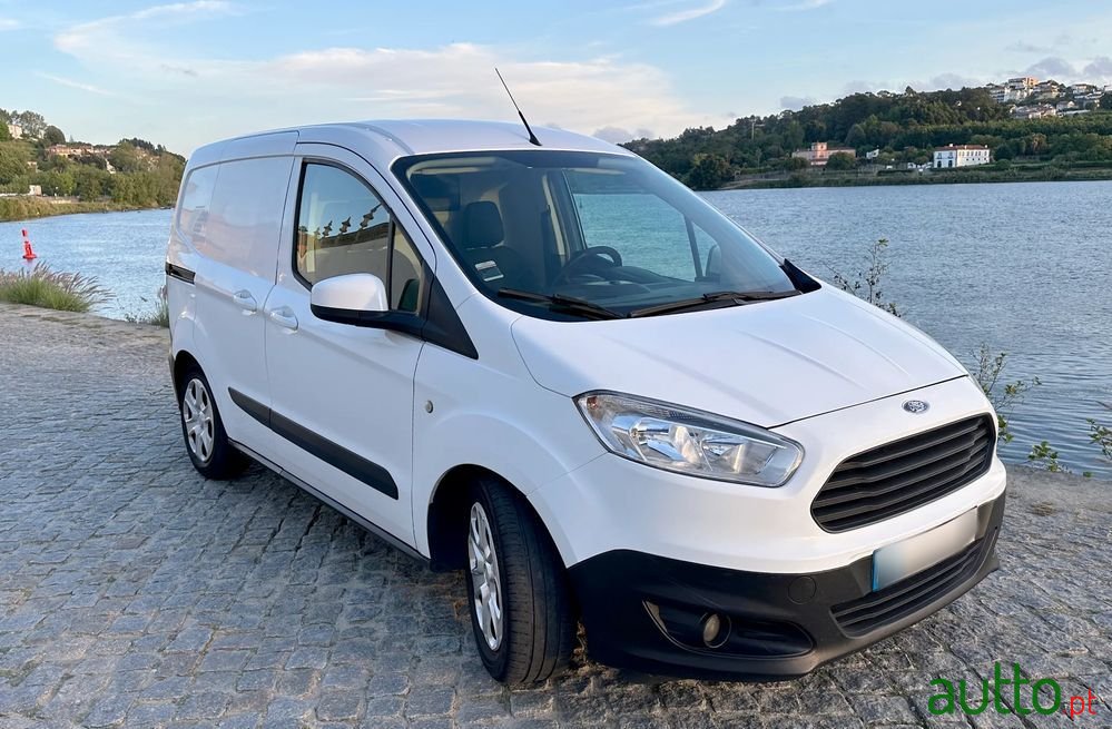 2016' Ford Tourneo Courier photo #1