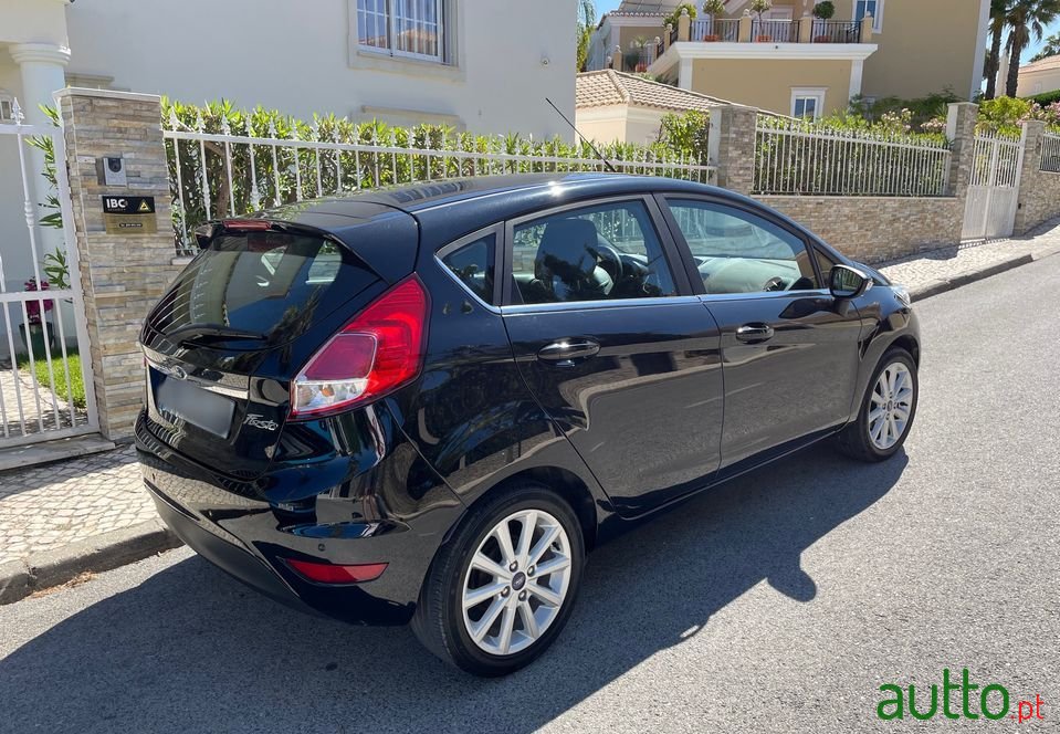 2016' Ford Fiesta photo #3