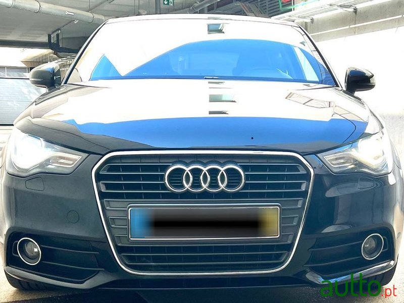 2011' Audi A1 1.6 Tdi Sport photo #5